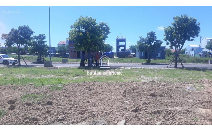 Bán đất mặt tiền đường Lê Hồng Phong nối dài trục 13,5m, khu Lâm Sa - Tu Lễ - Tp.Hội An