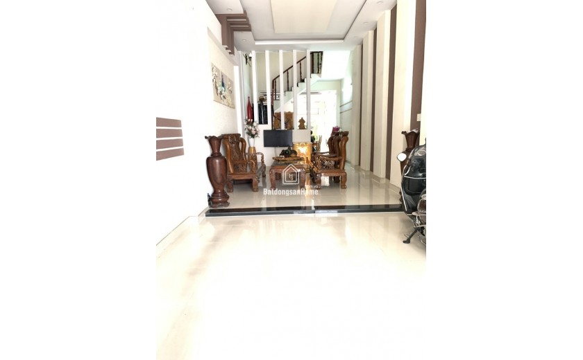 Bán nhà mặt phố, đường Số 12, Phường Phước Long, TP HCM, DT 94m2, 3 tầng, SH, 10.7 tỷ.