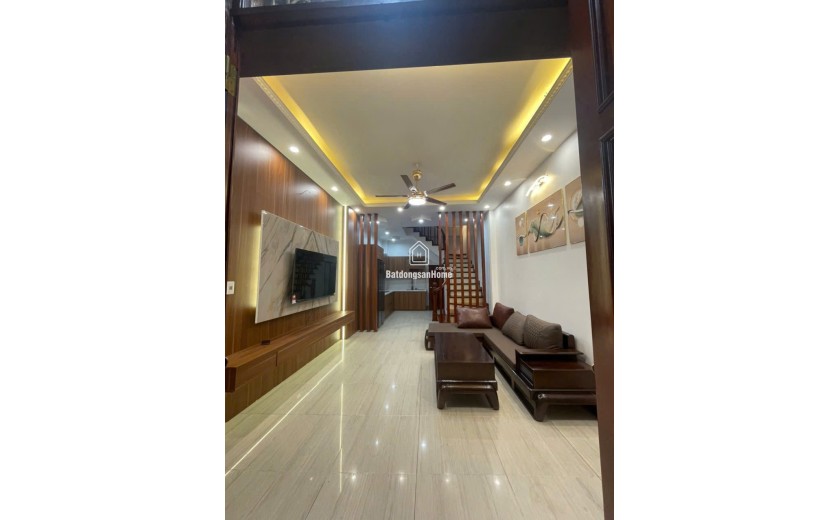 BÁN NHÀ NGỌC THỤY 34M2,  6 TẦNG, THANG MÁY, FULL NỘI THẤT