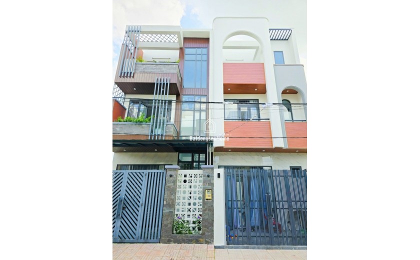 Bán đất thổ cư Đường Long Thuận, Phường Long Phước, TP HCM, DT 59m2, 4 x14.7m, SHR, 3.35 tỷ.