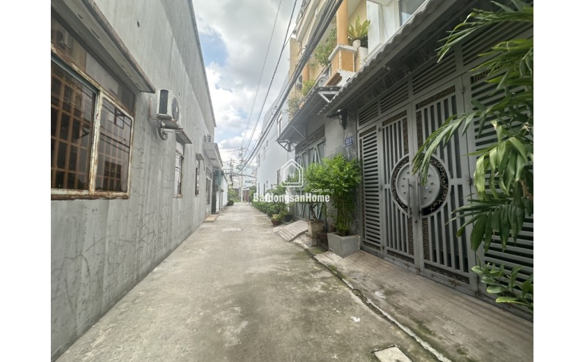 Bán nhà 3 tầng, 3PN  Lâm Thị Hố,P tân chánh hiêp  Q.12. DT 56m2 (4x14m), .