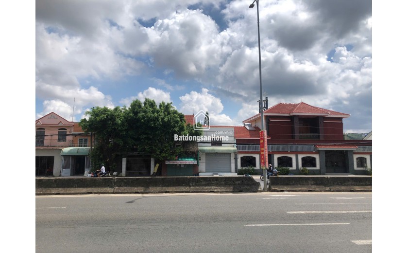 BÁN NHÀ MẶT TIỀN QL51 - CẠNH NHÀ THỜ CHU HẢI, ĐÔNG ĐÚC