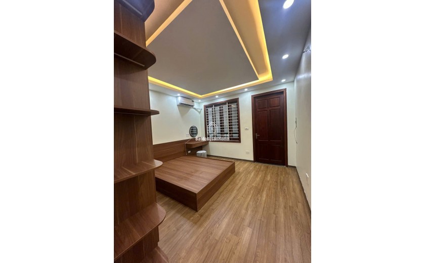 BÁN NHÀ NGỌC THỤY 34M2,  6 TẦNG, THANG MÁY, FULL NỘI THẤT