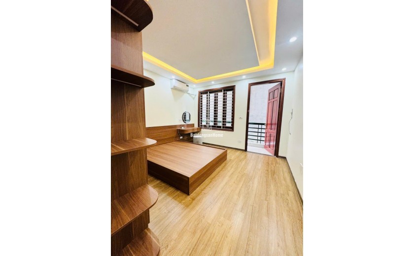 Bán nhà 35m², 5 tầng Ngọc Thụy Long Biên