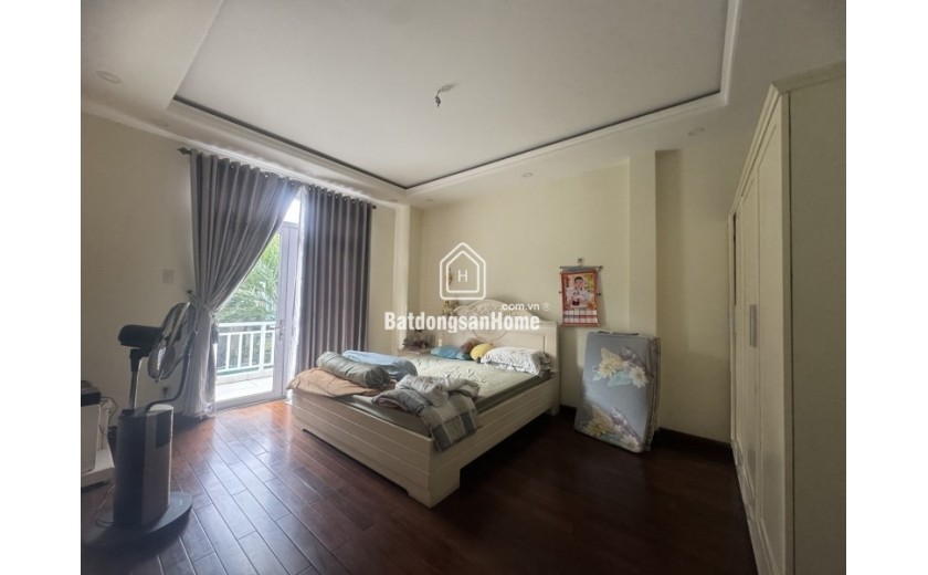 Bán Biệt Thự Liền Kề, Phường Phước Long TP HCM  DT  8 x14.5m, 115m2, 3 tầng, Sổ Hồng, Giá 14.3 Tỷ.