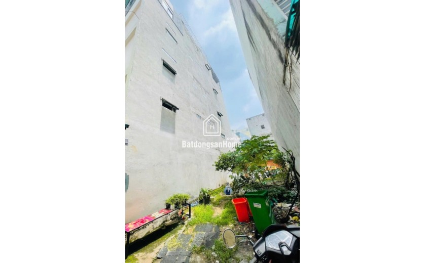 Khan hiếm P. 25 - Bán gấp lô đất đẹp 64.6m2 (4.5m x 15.5m) - Ngay trường ĐH Ngoại Thương