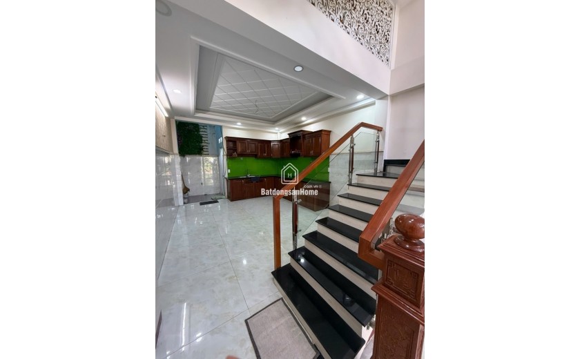 Bán nhà  Lâm Thị Hố,p Tân chánh hiêp  Q.12, 4x17m, 3 tầng, 4PN, SHR,