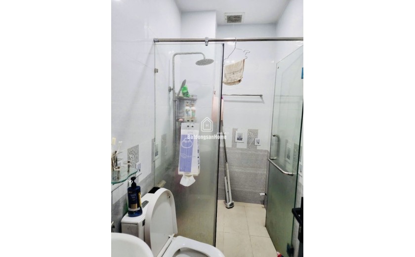 Bán nhà mặt tiền  đường Số 8, Tăng Nhơn Phú, TP HCM,  DT 130m2, 3 tầng, 5PN, sổ hồng. Giá 11.6 tỷ.