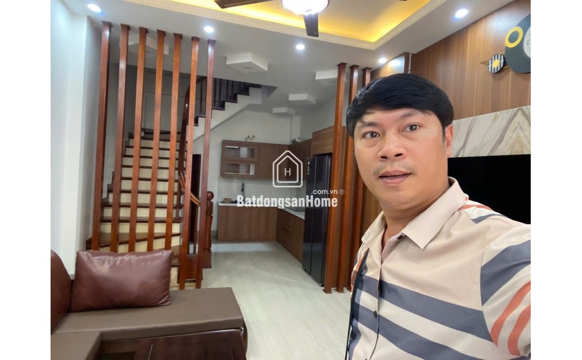 BÁN NHÀ NGỌC THỤY 34M2,  6 TẦNG, THANG MÁY, FULL NỘI THẤT