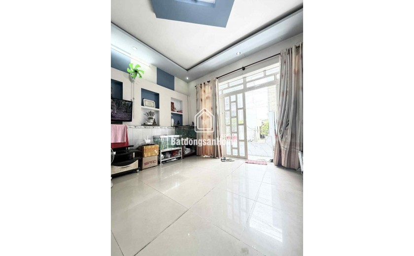 NHÀ 2 TẦNG 80M2 NGANG HƠN 5 MÉT Ô TÔ CÁCH 10M GẦN LÊ THỊ RIÊNG QUẬN 12 - GIÁP GÒ VẤP. CHỈ 3,37 TỶ TL