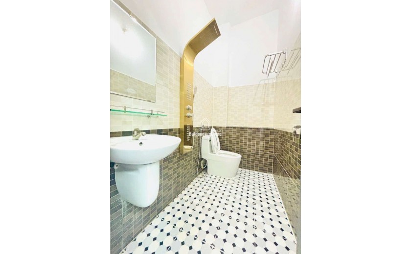 SIÊU PHẨM 3 TẦNG 54M2 ĐẸP LUNG LINH. HXH 6M LÂM THỊ HỐ. VỊ TRÍ ĐẮC ĐỊA VÀI BƯỚC CHÂN RA CHỢ CÂY THỊ, KẾ BÊN HIỆP THÀNH CITY
