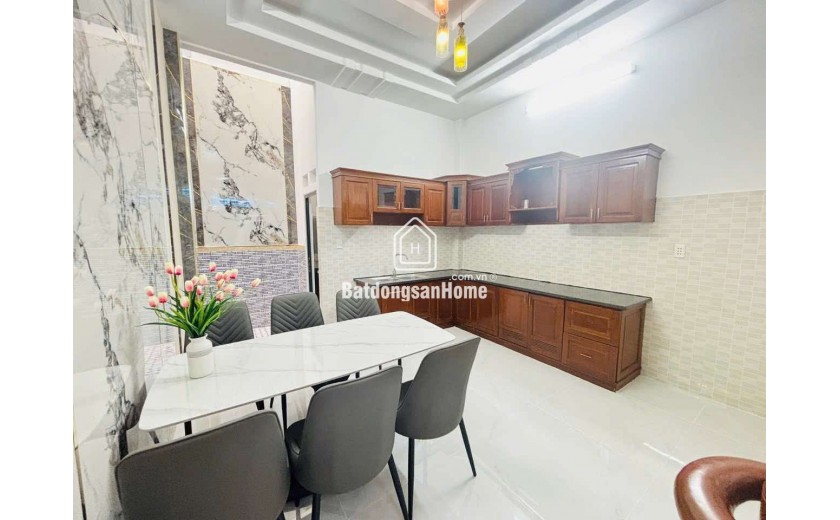 SIÊU PHẨM 3 TẦNG 54M2 ĐẸP LUNG LINH. HXH 6M LÂM THỊ HỐ. VỊ TRÍ ĐẮC ĐỊA VÀI BƯỚC CHÂN RA CHỢ CÂY THỊ, KẾ BÊN HIỆP THÀNH CITY