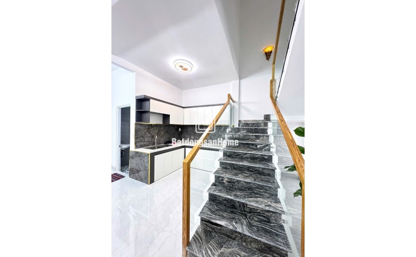NHÀ 2 TẦNG THIẾT KẾ SANG TRỌNG GẦN BỆNH VIỆN QUẬN 12 HẺM XE HƠI THÔNG HUỲNH THỊ HAi,TCH, Q12.