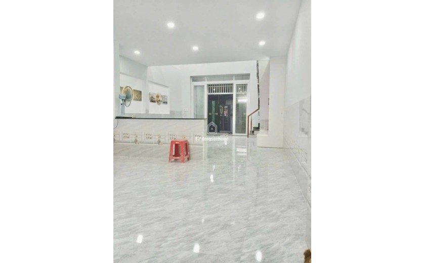 NHÀ 2 TẦNG MỚI ĐẸP LUNG LINH 97M2 GẦN CHỢ GẤU, HẺM XE HƠI MỘT TRỤC BÙI CÔNG TRỪNG ĐÔNG THẠNH. HÓC MÔN