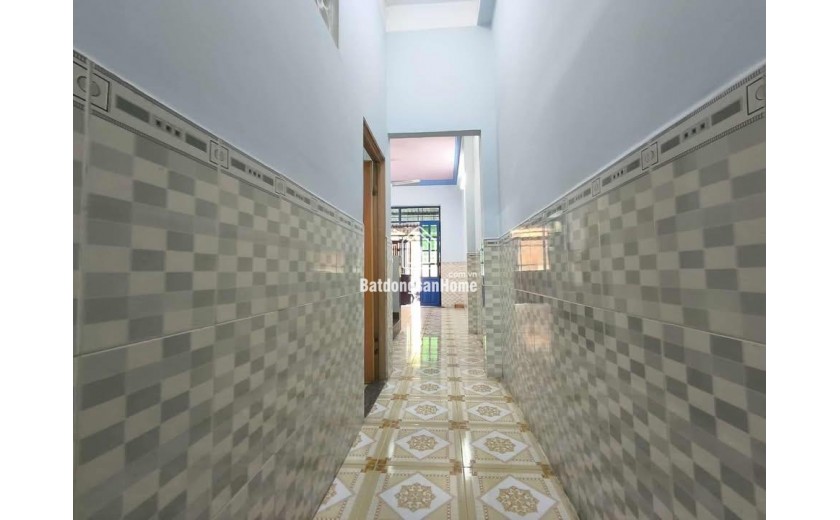 SIÊU HOT NGAY THỊ TRẤN HÓC MÔN 2 TẦNG BTCT MỚI TINH, DTSD 100M2. MẶT TIỀN NHỰA 8M THÔNG KINH DOANH ĐỈNH