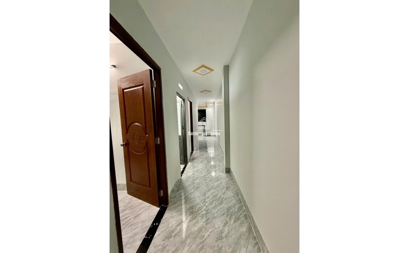 NHÀ 2 TẦNG MỚI ĐẸP LUNG LINH 97M2 GẦN CHỢ GẤU, HẺM XE HƠI MỘT TRỤC BÙI CÔNG TRỪNG ĐÔNG THẠNH. HÓC MÔN