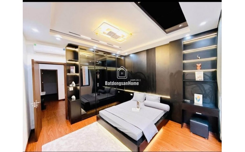SIÊU HIẾM BÁN NHÀ NGỌC THỤY, LONG BIÊN, PHÂN LÔ QUÂN ĐỘI Chỉ Hơn 9 tỷ - 45m², 5 tầng, Gara, Ô tô tránh