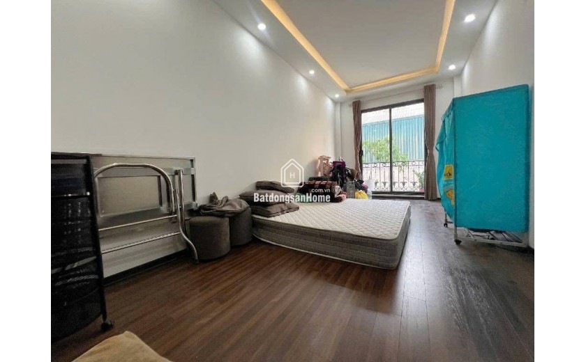 BÁN NHÀ NGỌC LÂM – 35M² x 5TẦNG – GIÁ HƠN 7 TỶ – FULL NỘI THẤT