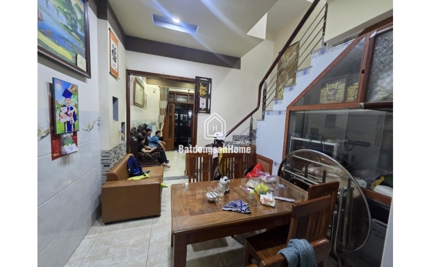 Bán nhà  Linh Xuân, TPHCM, đường Số 8, 62m2, 3 tầng, 3PN. Sổ hồng, giá 5.9 tỷ. LH: 0933125879