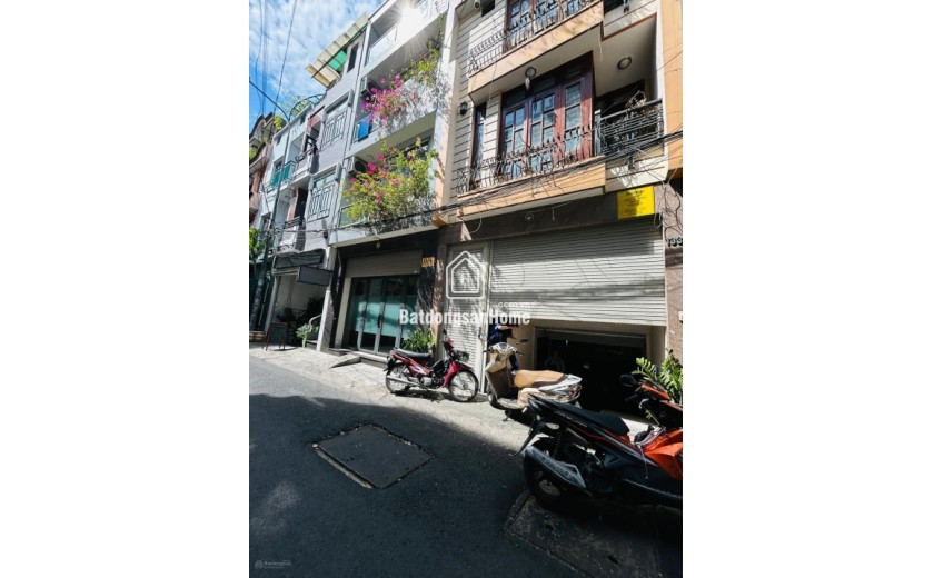 ĐẲNG CẤP MT HOA LAN - PHAN XÍCH LONG -  Hầm + 4 tầng (4.5x11m) vuông vức, view đỉnh khu Hoa Lan chỉ 16.5 tỷ