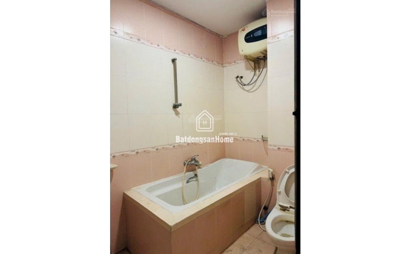 Gấp bán giảm 17 tỷ về 15.9 tỷ, bán nhà 4 tầng 84m2 - Hẻm xe tải khu vip P. 25, ngay ĐH Hutech