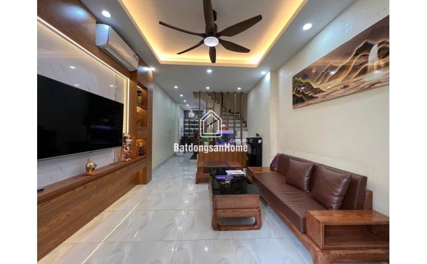 BÁN NHÀ 38M2 5 TẦNG, Ô TÔ ĐỖ CỬA, NGỌC THỤY, LONG BIÊN