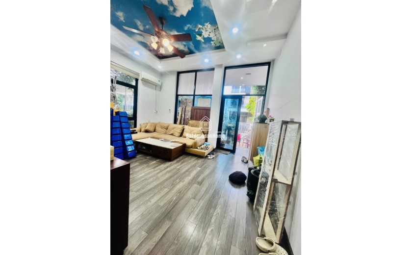 Bán nhà ngõ 35 Cát Lái, Q.2, 112m2, 3 tầng, 3PN, SH, 11,05  tỷ. LH: 0933125879