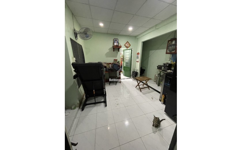 Bán nhà mặt phố An Bình, Dĩ An, TP HCM. DT 183m2, 2 tầng, 20 phòng. Sổ hồng, giá 8.5 tỷ.