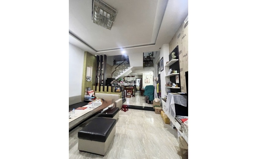 Nhà 3 tầng hiện đại gần Nam Việt Á, 100m², gara ô tô, giá chỉ 9.x tỷ