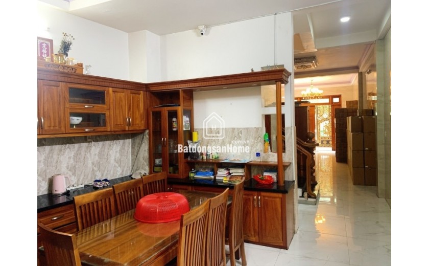 Bán nhà Đường 28, Bình Trưng Đông, Q.2 - 90m2, 4 tầng, 5PN, Sổ Hồng - Giá 9.1 tỷ.