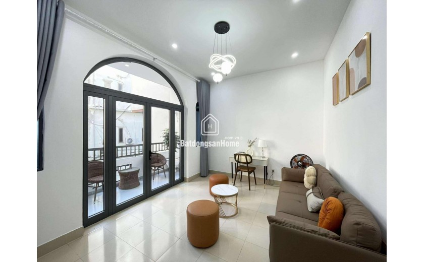 Bán nhà 2 tầng sát biển Mỹ Khê, 128m², ngang 6.8m, dòng tiền 40 triệu/tháng, giá 17.9 tỷ