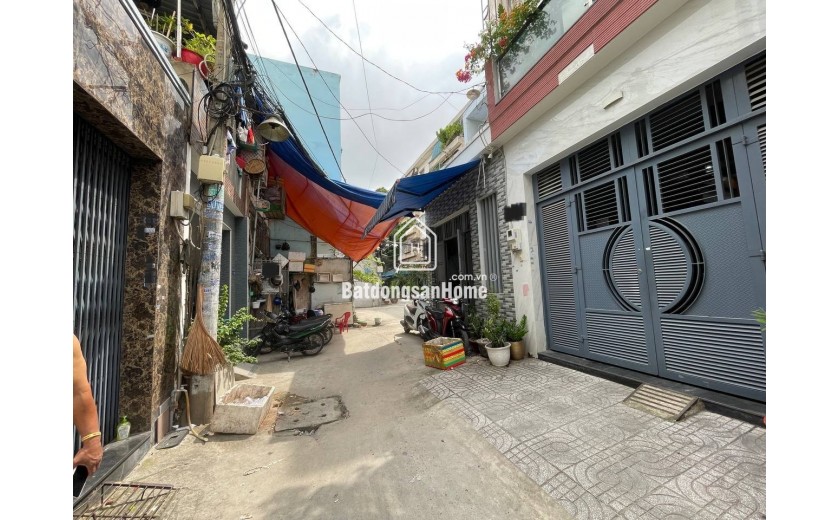 Bán nhà Đường Độc Lập, Tân Phú - 80m2 (4 x 20)m- Hẻm xe hơi 7c vào nhà