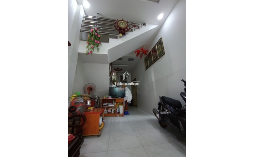 Bán nhà Trịnh Đình Trọng - 112m2 (4.3 x 26)m - 4 Tầng - Hẻm 10m xe tải thông