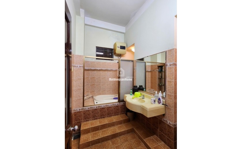 Bán nhà Lũy Bán Bích - 85m2 (4.5 x 18.5)m - 4 Tầng - Hẻm xe tải 8m