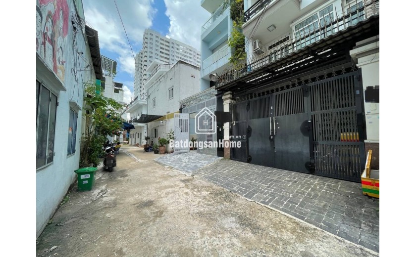 Đường Đô Đốc Long - Tân Phú - Hẻm xe tải 6m - DT 105m2 (5 x 20)m