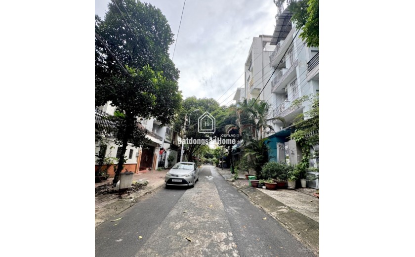 Hàng hiếm - nhà cấp 4 (8 x 18m) ngay D2, Phường 25, Bình Thạnh - hẻm 5m. Phù hợp xây CHDV