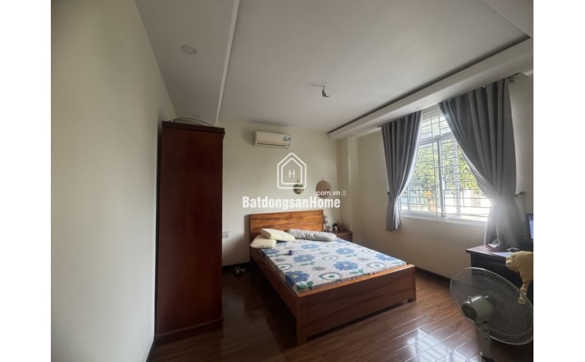 Bán Biệt Thự Liền Kề, Phường Phước Long TP HCM  DT  8 x14.5m, 115m2, 3 tầng, Sổ Hồng, Giá 14.3 Tỷ.