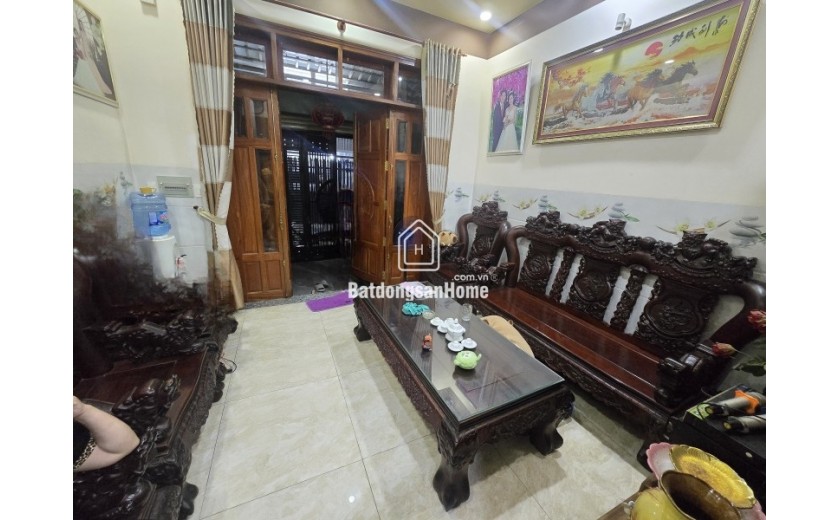 Bán nhà  Linh Xuân, TPHCM, đường Số 8, 62m2, 3 tầng, 3PN. Sổ hồng, giá 5.9 tỷ. LH: 0933125879