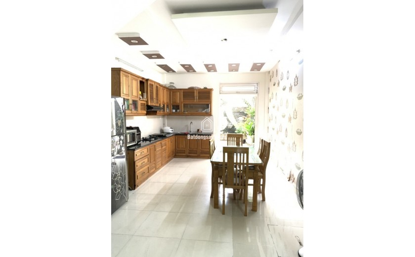 Bán nhà mặt phố, đường Số 12, Phường Phước Long, TP HCM, DT 94m2, 3 tầng, SH, 10.7 tỷ.