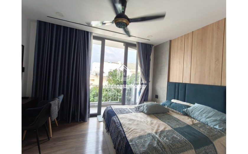 Bán nhà Thủ Đức, đường Số 3, 97m2, 4 tầng, 4PN, SH, giá 12.8 tỷ. LH: 0933125879