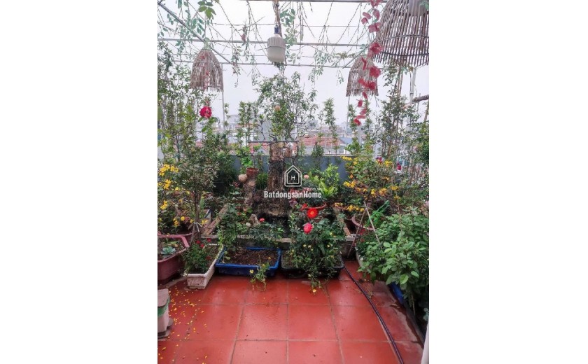Nhà mới ở ngay Nhổn, MT 4.2m, 6 tầng, 35m2, giá nhỉnh 5 tỷ