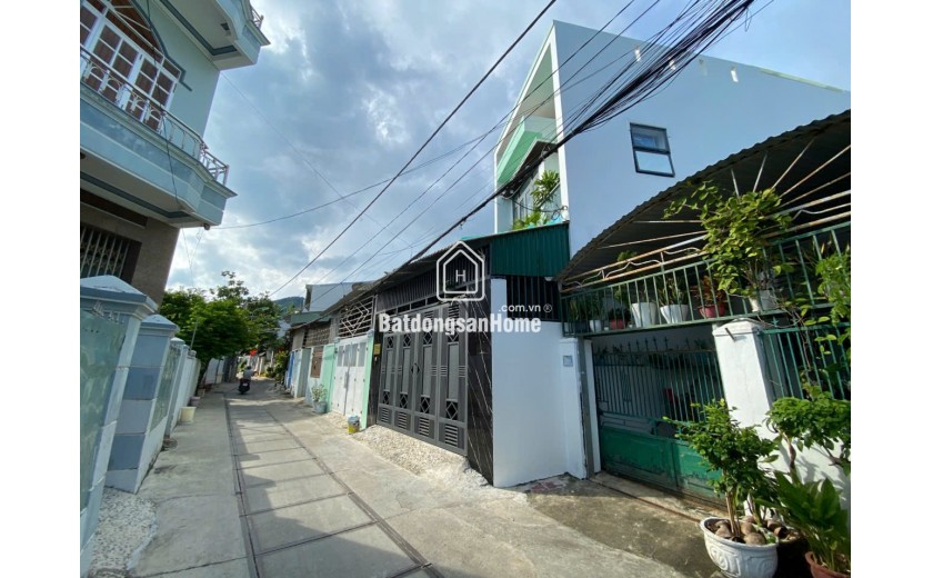 Bán đất tặng nhà cấp 4 toạ lạc tại Hoà Tây - phường Bắc Nha Trang