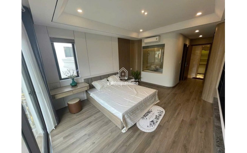 Nhà Đẹp Mới Toanh Phố Ngọc Lâm, Ô Tô Đỗ Cổng, Full Nội Thất, 36m2, 5 Tầng, Gía 7,8 Tỷ.