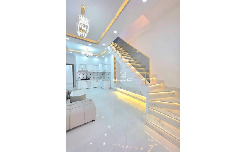 NHÀ ĐẸP – 1 LẦU – 4 tỷ 790 – XE HƠI 
