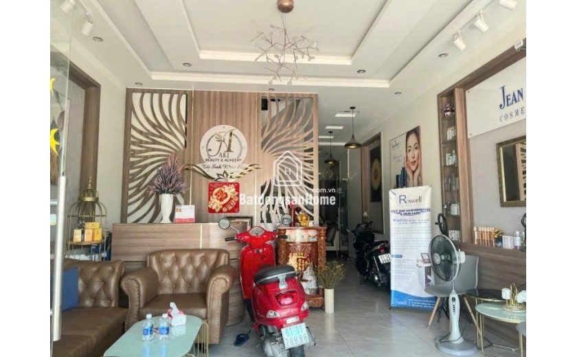 BÁN NHÀ MẶT TIỀN KHU VIP – 4 TẦNG CÓ THANG MÁY – ĐỐI DIỆN CHỢ, CẠNH TRUNG TÂM THƯƠNG MẠI
