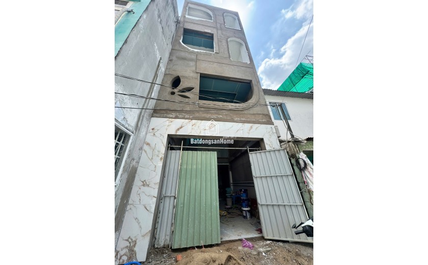 Nhà phố hiện đại đang hoàn thiện nội thất – Lô nhì mặt tiền HXH H.Tấn Phát, Quận 7-Giá rẻ