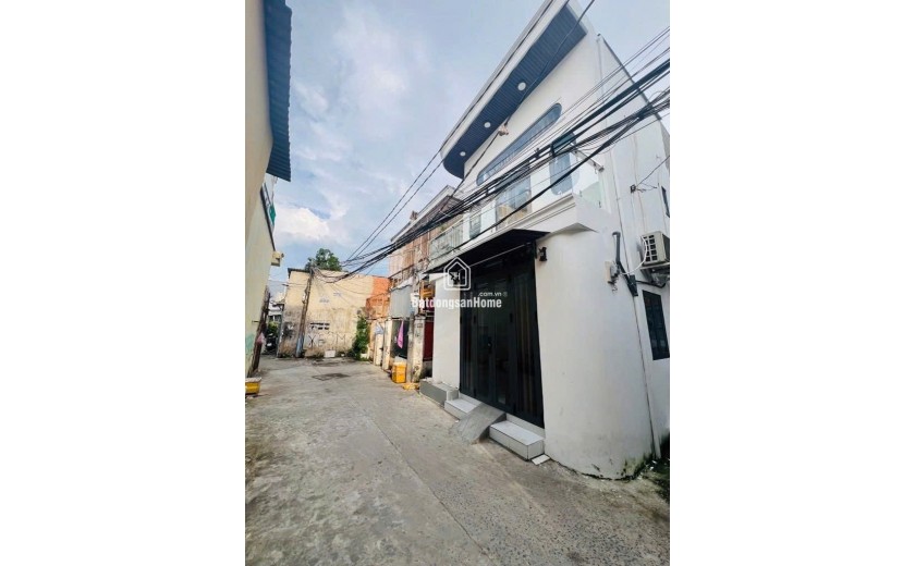 Bán Gấp Nhà Hẻm Huỳnh Tấn Phát Q7, 32m2, 2 Tầng, Giá Hời Chỉ 2.9 Tỷ, Sổ Hồng