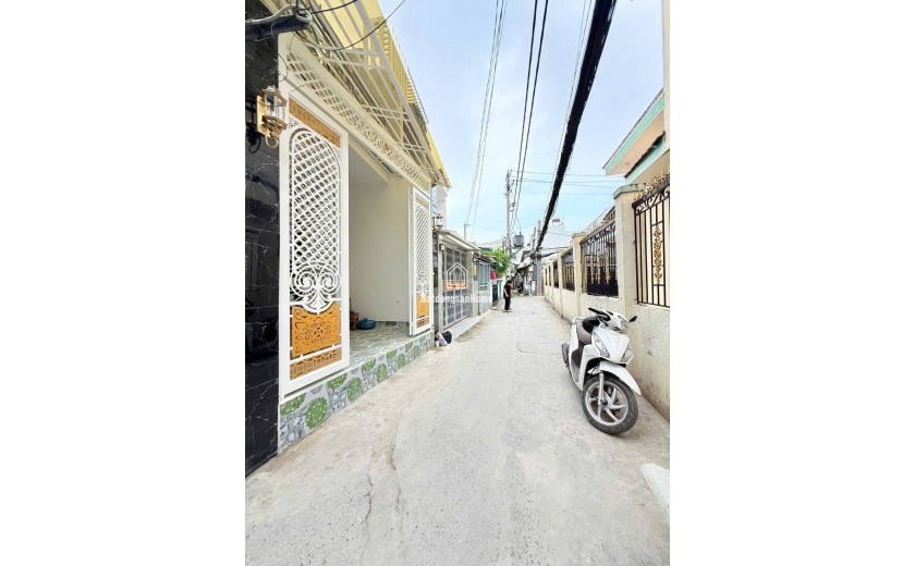 Nhà Đẹp 1 Lầu – Mặt Tiền Kinh Doanh – Xe Hơi Tới Nhà –Nhà Bè Gần Quận 7