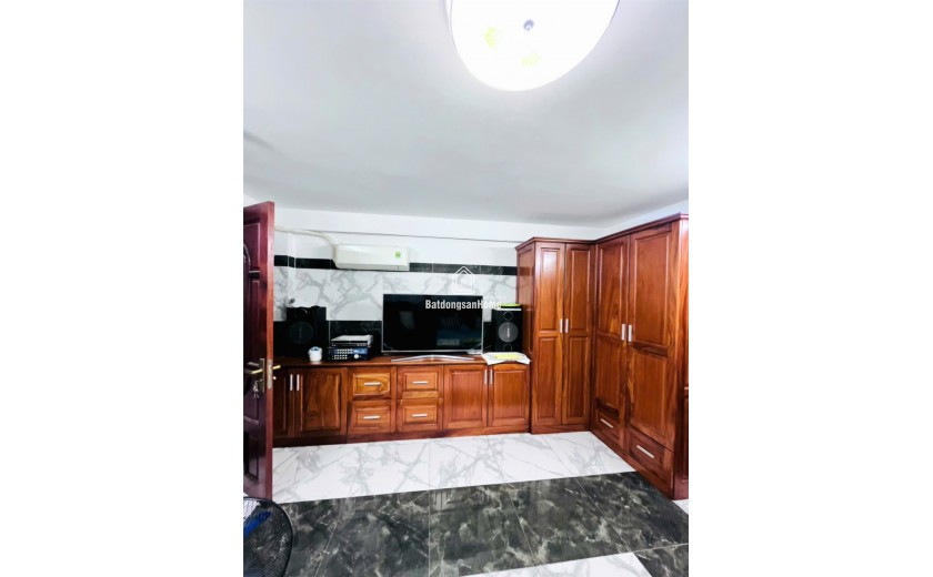 CẦN BÁN GẤP CĂN HỘ DỊCH VỤ MẶT TIỀN TẠ QUANG BỬU, DÒNG TIỀN ỔN ĐỊNH 40 TRIỆU/THÁNG