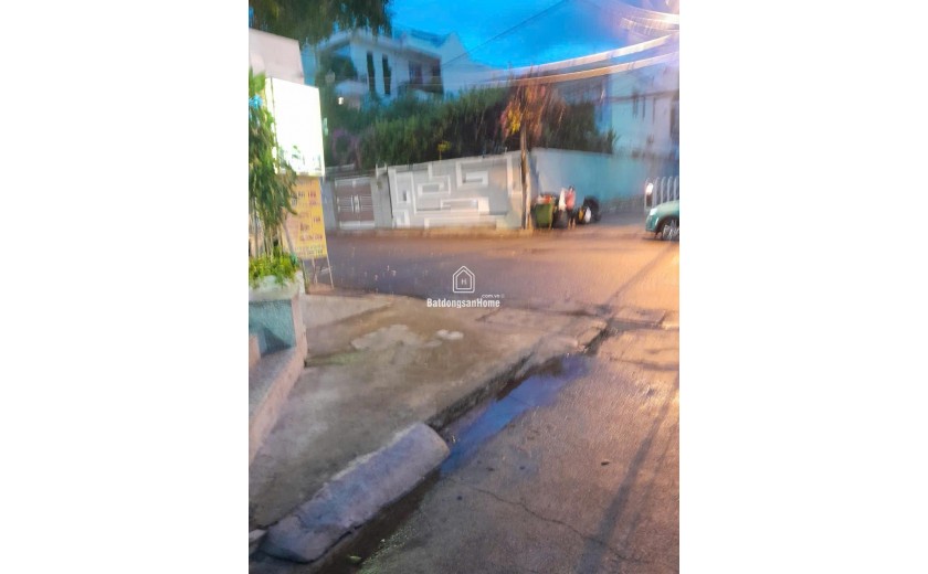 BÁN ĐẤT Ở GẦN NGAY BÃI TẮM HÒN CHỒNG, KHÁNH HOÀ